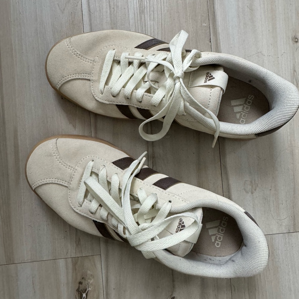 Adidas VL court 3.0 cream
